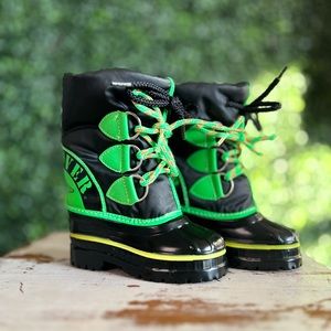 NWOT Land Rover Unisex Winter Snow waterproof Boots Toddler/Baby Size 5C